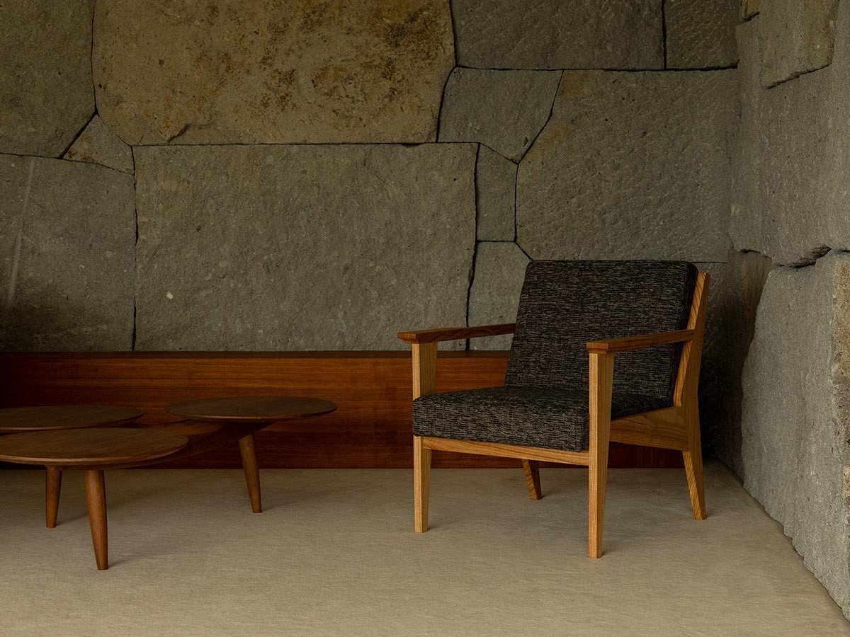 【アジム/AJIM / GOODS】のcabin lounge chair / キャビン ラウンジチェア インテリア・キッズ・メンズ・レディースファッション・服の通販 founy(ファニー) 　送料無料　Free Shipping　フォルム　Silhouette, Form　ホーム・キャンプ・アウトドア・お取り寄せ　Home Living / Home & Lifestyle / Camping Gear / Outdoor Camping　家具・インテリア　Home Furniture & Interior. Stylish & Functional Living Spaces　チェア・椅子　Seating & Chairs　ラウンジチェア・リクライナー　Lounge Chairs / Recliners　張地:RV 5912(ランク 4)、フレーム:センダン|ID: prp329100004601849 ipo3291000000032718897