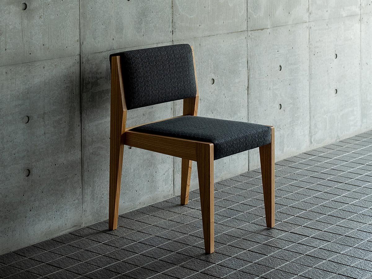 【アジム/AJIM / GOODS】のrange stacking chair / レンジ スタッキングチェア インテリア・キッズ・メンズ・レディースファッション・服の通販 founy(ファニー) 　送料無料　Free Shipping　シンプル　Simple, Minimal　ホーム・キャンプ・アウトドア・お取り寄せ　Home Living / Home & Lifestyle / Camping Gear / Outdoor Camping　家具・インテリア　Home Furniture & Interior. Stylish & Functional Living Spaces　チェア・椅子　Seating & Chairs　ダイニングチェア・木製チェア　Dining Chairs　張地:MI 827(ランク 2)、フレーム:センダン|ID: prp329100004601851 ipo3291000000032718905