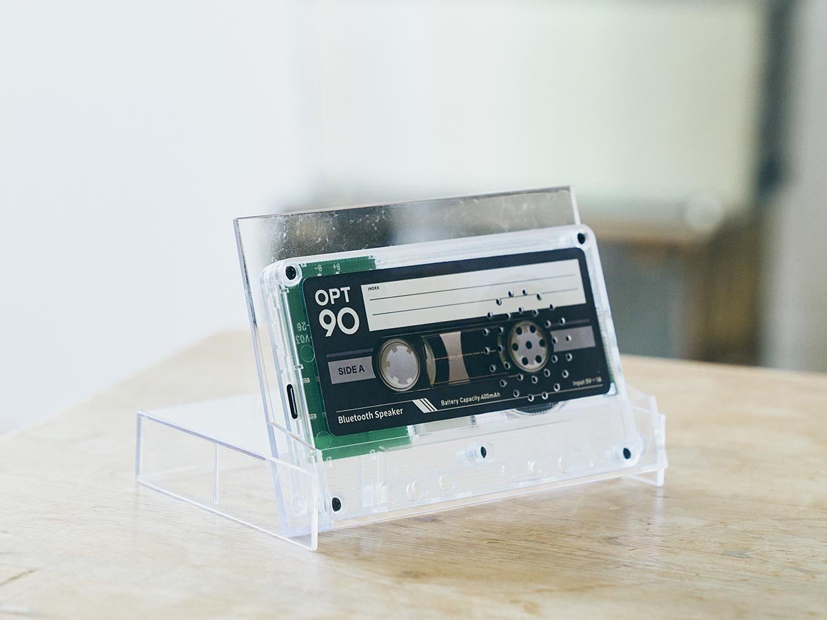 【フライミーアクセソワ/FLYMEe accessoire / GOODS】のCassette Speaker / カセットスピーカー インテリア・キッズ・メンズ・レディースファッション・服の通販 founy(ファニー) 　コンパクト　Compact, Small Size　スタンド　Stand Collar, Upright Stand　スマート　Smart, Elegant　モバイル　Mobile, Smartphone　ホーム・キャンプ・アウトドア・お取り寄せ　Home Living / Home & Lifestyle / Camping Gear / Outdoor Camping　家具・インテリア　Home Furniture & Interior. Stylish & Functional Living Spaces　その他 インテリア雑貨、家具　Home Decor & Furniture Extras　クリア|ID: prp329100004604918 ipo3291000000032772235