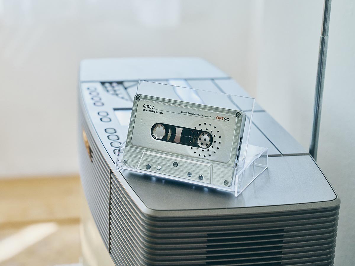【フライミーアクセソワ/FLYMEe accessoire / GOODS】のCassette Speaker / カセットスピーカー インテリア・キッズ・メンズ・レディースファッション・服の通販 founy(ファニー) 　コンパクト　Compact, Small Size　スタンド　Stand Collar, Upright Stand　スマート　Smart, Elegant　モバイル　Mobile, Smartphone　ホーム・キャンプ・アウトドア・お取り寄せ　Home Living / Home & Lifestyle / Camping Gear / Outdoor Camping　家具・インテリア　Home Furniture & Interior. Stylish & Functional Living Spaces　その他 インテリア雑貨、家具　Home Decor & Furniture Extras　シルバー|ID: prp329100004604918 ipo3291000000032772237
