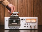 【フライミーアクセソワ/FLYMEe accessoire / GOODS】のCassette Speaker / カセットスピーカー カセットテープそっくりにつくられたスピーカーです。Bluetooth接続、microSDカード(MP|ID: prp329100004604918 ipo3291000000032772254