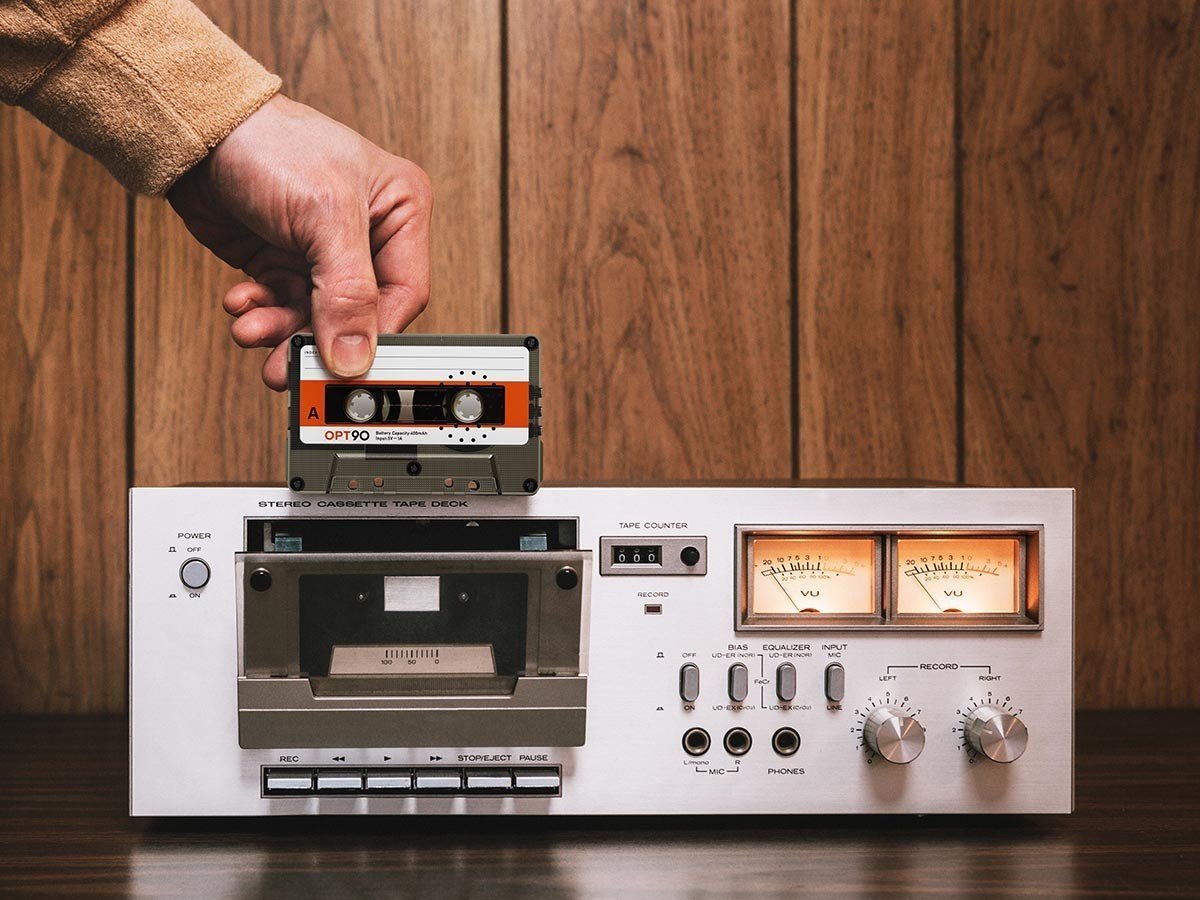 【フライミーアクセソワ/FLYMEe accessoire / GOODS】のCassette Speaker / カセットスピーカー インテリア・キッズ・メンズ・レディースファッション・服の通販 founy(ファニー) 　コンパクト　Compact, Small Size　スタンド　Stand Collar, Upright Stand　スマート　Smart, Elegant　モバイル　Mobile, Smartphone　ホーム・キャンプ・アウトドア・お取り寄せ　Home Living / Home & Lifestyle / Camping Gear / Outdoor Camping　家具・インテリア　Home Furniture & Interior. Stylish & Functional Living Spaces　その他 インテリア雑貨、家具　Home Decor & Furniture Extras　カセットテープそっくりにつくられたスピーカーです。Bluetooth接続、microSDカード(MP|ID: prp329100004604918 ipo3291000000032772254