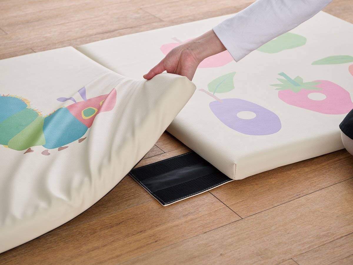 【ハグ/Hagu / GOODS】のはらぺこあおむし / はらぺこあおむし 6面ハウス + ナンバーズクッションセット インテリア・キッズ・メンズ・レディースファッション・服の通販 founy(ファニー) 　クッション　Cushion, Throw Pillow　サークル　Circle, Round Design　ショート　Short, Short Length　フェイス　Face, Facial Design　プリント　Print, Printed Pattern　ベビー　Baby, Babywear　モチーフ　Motif, Design Theme　ロング　Long, Long-Length　送料無料　Free Shipping　ホーム・キャンプ・アウトドア・お取り寄せ　Home Living / Home & Lifestyle / Camping Gear / Outdoor Camping　家具・インテリア　Home Furniture & Interior. Stylish & Functional Living Spaces　キッズ家具　Children's Furniture & Storage　滑り止め機能付きマジックテープで簡単に設置ができます。|ID: prp329100004625529 ipo3291000000033232310