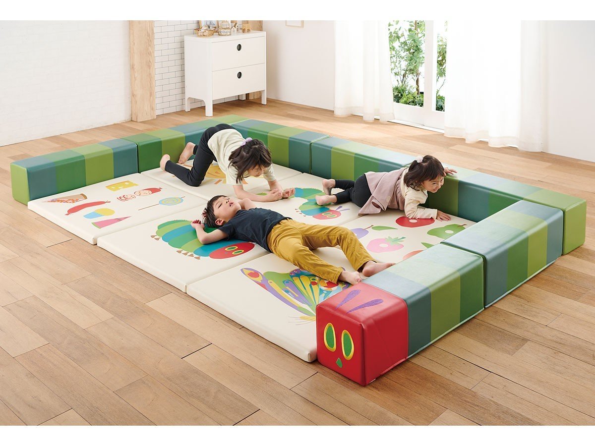 【ハグ/Hagu / GOODS】のはらぺこあおむし / はらぺこあおむし 4面セット インテリア・キッズ・メンズ・レディースファッション・服の通販 founy(ファニー) 　クッション　Cushion, Throw Pillow　サークル　Circle, Round Design　ショート　Short, Short Length　フェイス　Face, Facial Design　プリント　Print, Printed Pattern　ベビー　Baby, Babywear　モチーフ　Motif, Design Theme　ロング　Long, Long-Length　送料無料　Free Shipping　ホーム・キャンプ・アウトドア・お取り寄せ　Home Living / Home & Lifestyle / Camping Gear / Outdoor Camping　家具・インテリア　Home Furniture & Interior. Stylish & Functional Living Spaces　キッズ家具　Children's Furniture & Storage　参考イメージ|ID: prp329100004625531 ipo3291000000033232345