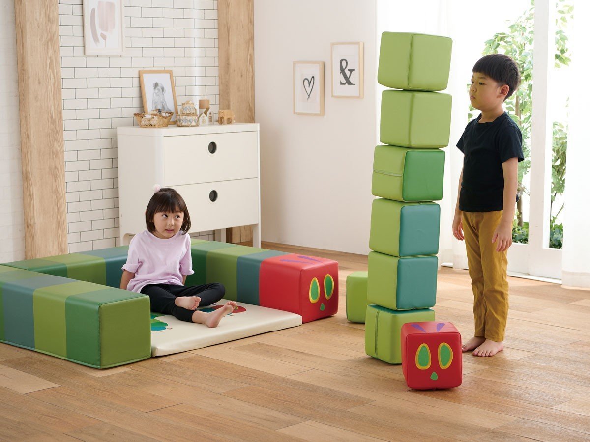 【ハグ/Hagu / GOODS】のはらぺこあおむし / はらぺこあおむし キューブクッション 5個セット インテリア・キッズ・メンズ・レディースファッション・服の通販 founy(ファニー) 　クッション　Cushion, Throw Pillow　フェイス　Face, Facial Design　プリント　Print, Printed Pattern　ベビー　Baby, Babywear　モチーフ　Motif, Design Theme　送料無料　Free Shipping　ホーム・キャンプ・アウトドア・お取り寄せ　Home Living / Home & Lifestyle / Camping Gear / Outdoor Camping　家具・インテリア　Home Furniture & Interior. Stylish & Functional Living Spaces　キッズ家具　Children's Furniture & Storage　参考イメージ|ID: prp329100004625536 ipo3291000000033232404