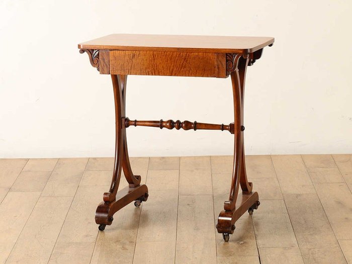 【ロイズ アンティークス/Lloyd's Antiques / GOODS】のReal Antique Victorian Side Table / 英国アンティーク家具 ヴィクトリアン サイドテーブル インテリア・キッズ・メンズ・レディースファッション・服の通販 founy(ファニー) https://founy.com/ アンティーク Antique-Inspired シンプル Simple, Minimal テーブル Table, Dining Table デスク Desk, Work Desk バランス Balance, Style Balance ホーム・キャンプ・アウトドア・お取り寄せ Home Living / Home & Lifestyle / Camping Gear / Outdoor Camping 家具・インテリア Home Furniture & Interior. Stylish & Functional Living Spaces テーブル Dining, Coffee & Side Tables サイドテーブル・ナイトテーブル Side & End Tables ホーム・キャンプ・アウトドア・お取り寄せ Home Living / Home & Lifestyle / Camping Gear / Outdoor Camping 家具・インテリア Home Furniture & Interior. Stylish & Functional Living Spaces テーブル Dining, Coffee & Side Tables コンソールテーブル・カウンター机 Console & Hallway Tables |ID: prp329100004630227 ipo3291000000033300901
