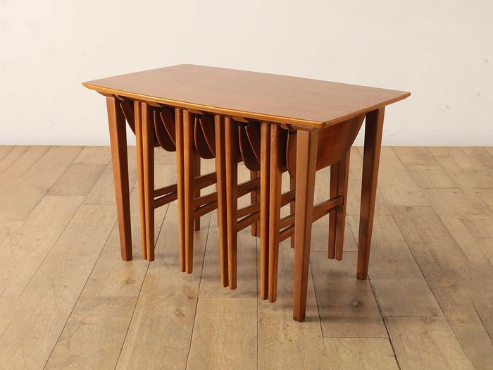 【ロイズ アンティークス/Lloyd's Antiques / GOODS】のReal Antique Poul Hundevad Nest of Tables / デンマークアンティーク家具 ポール フンデヴァッド ネストテーブル インテリア・キッズ・メンズ・レディースファッション・服の通販 founy(ファニー) https://founy.com/ アンティーク Antique-Inspired コンパクト Compact, Small Size シンプル Simple, Minimal テーブル Table, Dining Table フォルム Silhouette, Form ホーム・キャンプ・アウトドア・お取り寄せ Home Living / Home & Lifestyle / Camping Gear / Outdoor Camping 家具・インテリア Home Furniture & Interior. Stylish & Functional Living Spaces テーブル Dining, Coffee & Side Tables サイドテーブル・ナイトテーブル Side & End Tables |ID: prp329100004630238 ipo3291000000033301393