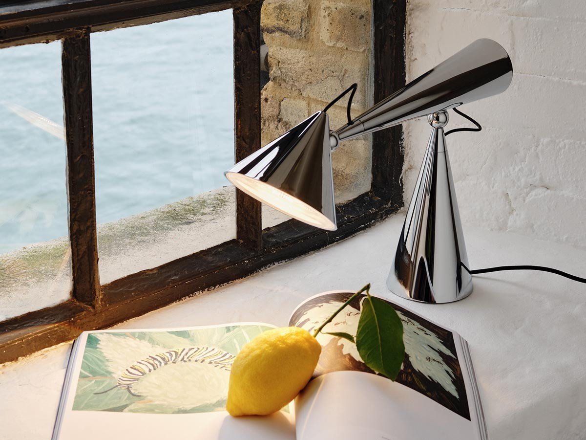 【トム ディクソン/Tom Dixon / GOODS】のPose Task Light / ポーズ タスクライト インテリア・キッズ・メンズ・レディースファッション・服の通販 founy(ファニー) 　送料無料　Free Shipping　クラシック　Classic, Timeless Style　デスク　Desk, Work Desk　フォルム　Silhouette, Form　モダン　Modern, Contemporary　ワーク　Workwear, Utility Style　ホーム・キャンプ・アウトドア・お取り寄せ　Home Living / Home & Lifestyle / Camping Gear / Outdoor Camping　家具・インテリア　Home Furniture & Interior. Stylish & Functional Living Spaces　ライト・照明　Lamps & Lighting Fixtures　デスクライト・卓上照明　Desk Lamp / Table Lamp / Study Light　シルバー|ID: prp329100004641707 ipo3291000000033475432