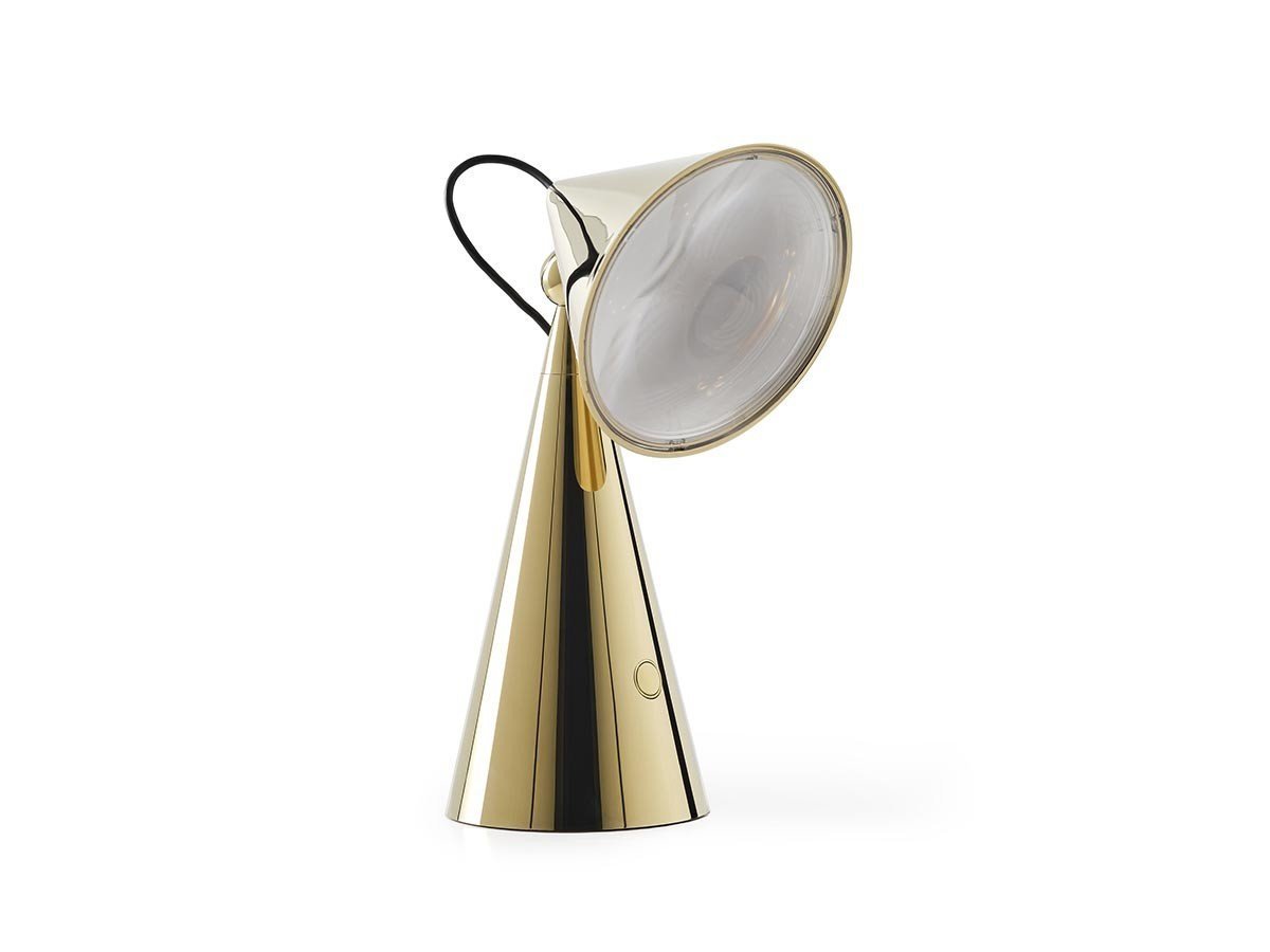【トム ディクソン/Tom Dixon / GOODS】のPose Portable / ポーズ ポータブル インテリア・キッズ・メンズ・レディースファッション・服の通販 founy(ファニー) 　送料無料　Free Shipping　クラシック　Classic, Timeless Style　デスク　Desk, Work Desk　フォルム　Silhouette, Form　ホーム・キャンプ・アウトドア・お取り寄せ　Home Living / Home & Lifestyle / Camping Gear / Outdoor Camping　家具・インテリア　Home Furniture & Interior. Stylish & Functional Living Spaces　ライト・照明　Lamps & Lighting Fixtures　デスクライト・卓上照明　Desk Lamp / Table Lamp / Study Light　ゴールド|ID: prp329100004641708 ipo3291000000033475449