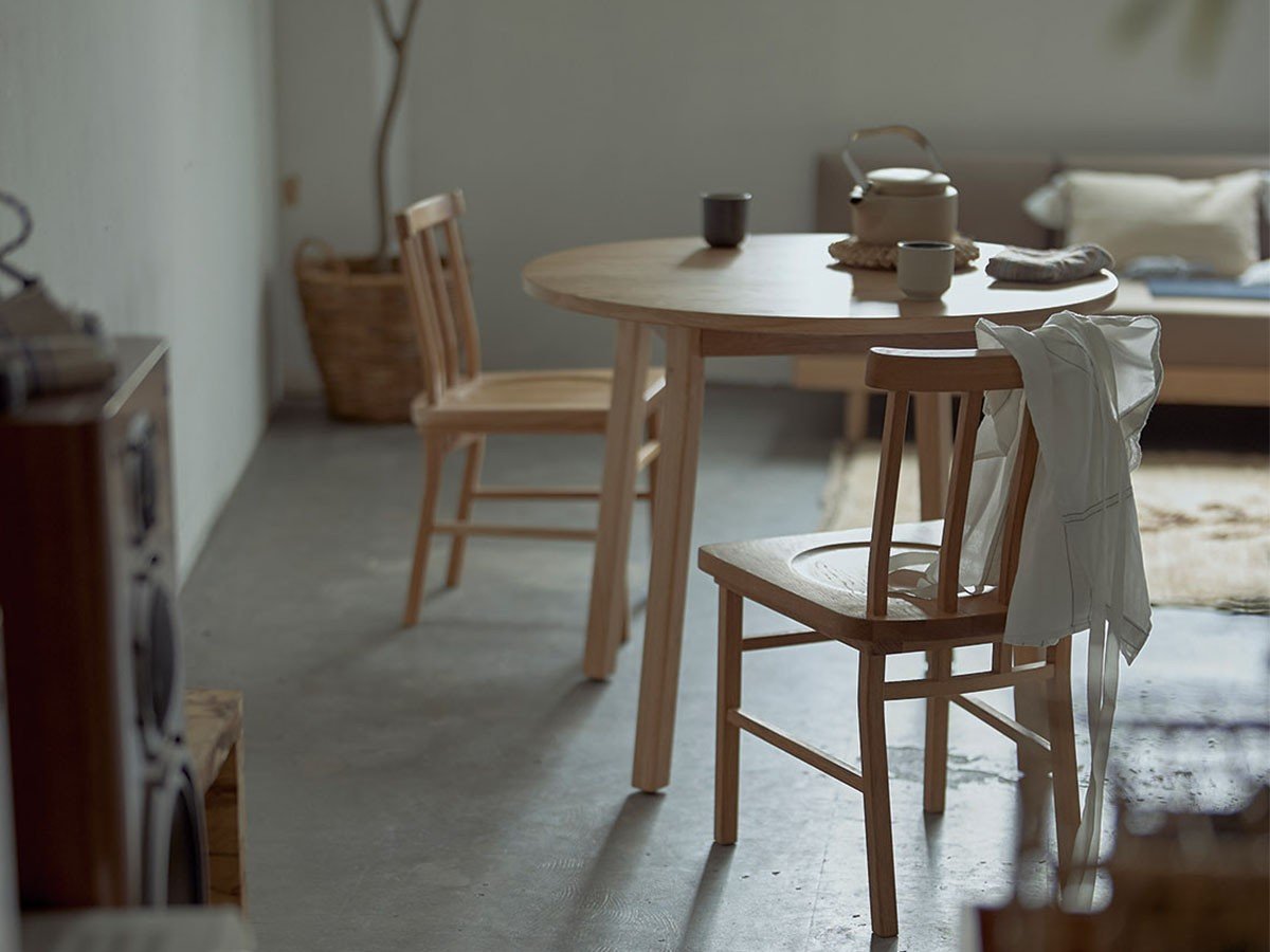 【シーヴ/SIEVE / GOODS】のmerge dining table round 110 / マージ ダイニングテーブル ラウンド 直径110cm インテリア・キッズ・メンズ・レディースファッション・服の通販 founy(ファニー) 　テーブル　Table, Dining Table　プレート　Plate, Dish　ラウンド　Round, Round Neck　送料無料　Free Shipping　ホーム・キャンプ・アウトドア・お取り寄せ　Home Living / Home & Lifestyle / Camping Gear / Outdoor Camping　家具・インテリア　Home Furniture & Interior. Stylish & Functional Living Spaces　テーブル　Dining, Coffee & Side Tables　ダイニングテーブル・食卓テーブル　Dining Tables　参考イメージ|ID: prp329100004645617 ipo3291000000033529098