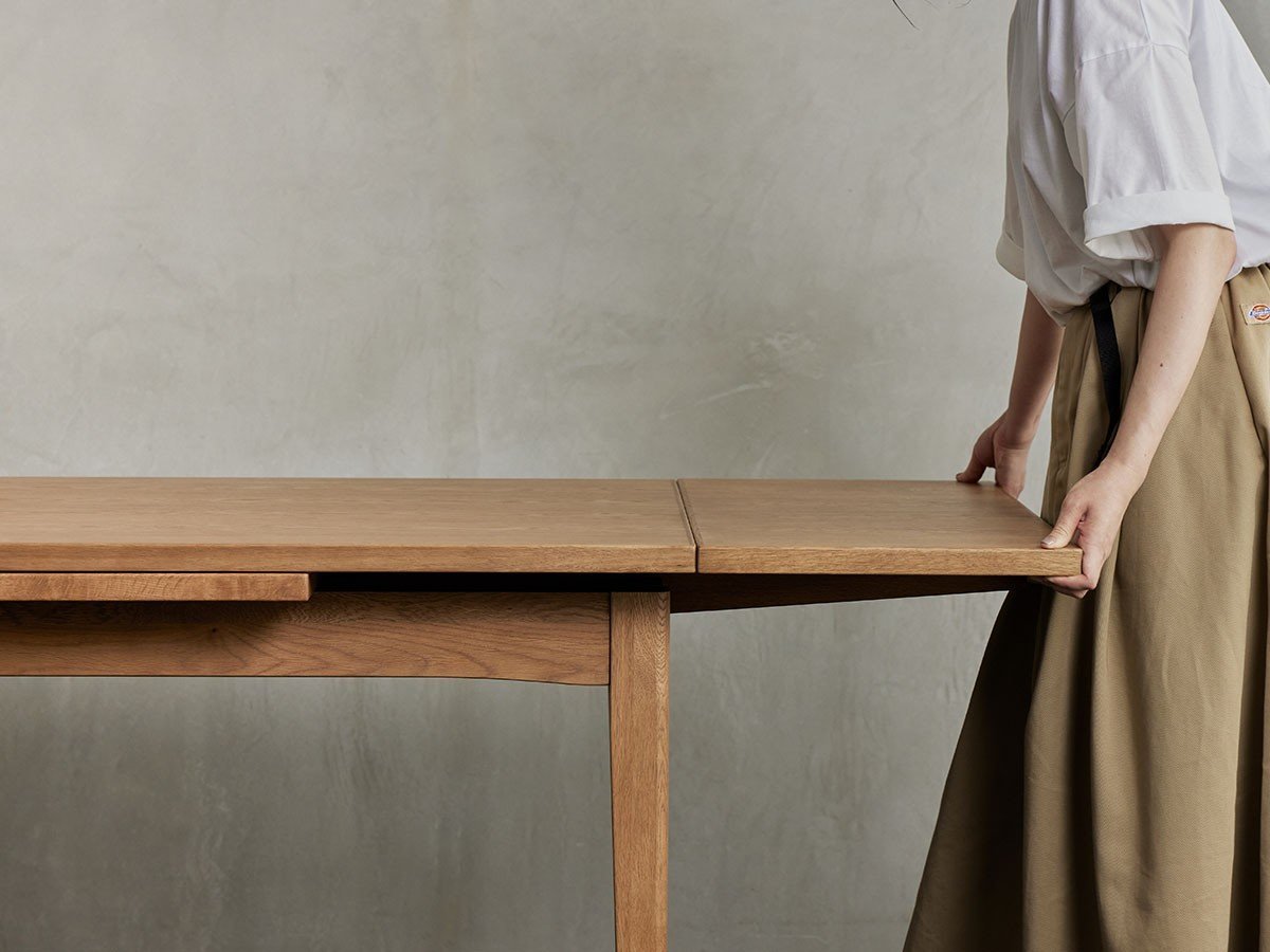 【ノル/NOR / CRASH GATE / GOODS】のPAUSE TABLE / パウス 伸長式テーブル 幅90cm(OAK-LBR) インテリア・キッズ・メンズ・レディースファッション・服の通販 founy(ファニー) 　シンプル　Simple, Minimal　テーブル　Table, Dining Table　ホーム・キャンプ・アウトドア・お取り寄せ　Home Living / Home & Lifestyle / Camping Gear / Outdoor Camping　家具・インテリア　Home Furniture & Interior. Stylish & Functional Living Spaces　テーブル　Dining, Coffee & Side Tables　ダイニングテーブル・食卓テーブル　Dining Tables　参考イメージ|ID: prp329100004652125 ipo3291000000033617574