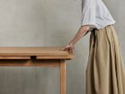 【ノル/NOR / CRASH GATE / GOODS】のPAUSE TABLE / パウス 伸長式テーブル 幅90cm(OAK-LBR) 参考イメージ|ID:prp329100004652125