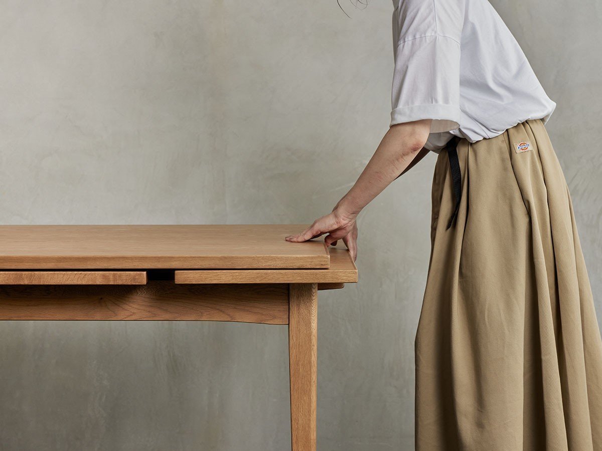 【ノル/NOR / CRASH GATE / GOODS】のPAUSE TABLE / パウス 伸長式テーブル 幅90cm(OAK-LBR) インテリア・キッズ・メンズ・レディースファッション・服の通販 founy(ファニー) 　シンプル　Simple, Minimal　テーブル　Table, Dining Table　ホーム・キャンプ・アウトドア・お取り寄せ　Home Living / Home & Lifestyle / Camping Gear / Outdoor Camping　家具・インテリア　Home Furniture & Interior. Stylish & Functional Living Spaces　テーブル　Dining, Coffee & Side Tables　ダイニングテーブル・食卓テーブル　Dining Tables　参考イメージ|ID: prp329100004652125 ipo3291000000033617578