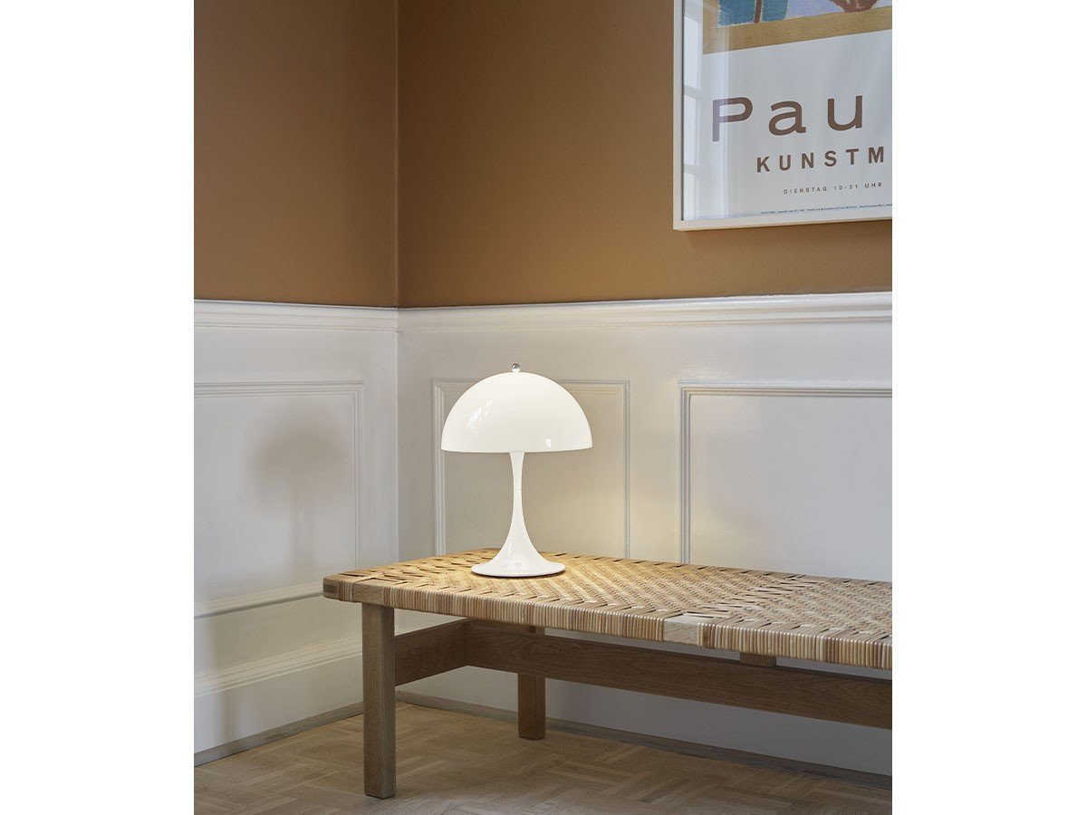 【ルイスポールセン/Louis Poulsen / GOODS】のPanthella 250 Portable V3 / パンテラ 250 ポータブル V3(オパール) インテリア・キッズ・メンズ・レディースファッション・服の通販 founy(ファニー) 　送料無料　Free Shipping　アクリル　Acrylic Material　テーブル　Table, Dining Table　ホーム・キャンプ・アウトドア・お取り寄せ　Home Living / Home & Lifestyle / Camping Gear / Outdoor Camping　家具・インテリア　Home Furniture & Interior. Stylish & Functional Living Spaces　ライト・照明　Lamps & Lighting Fixtures　オパール・ホワイト|ID: prp329100004655254 ipo3291000000033668095