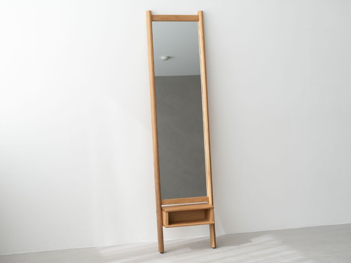 【ノーウェアライクホーム/NOWHERE LIKE HOME / GOODS】のCARMEN Stand Mirror / カルメン スタンドミラー インテリア・キッズ・メンズ・レディースファッション・服の通販 founy(ファニー) 　送料無料　Free Shipping　アクセサリー　Fashion Accessories　シンプル　Simple, Minimal　スタンド　Stand Collar, Upright Stand　ボックス　Boxy, Box Shape　ホーム・キャンプ・アウトドア・お取り寄せ　Home Living / Home & Lifestyle / Camping Gear / Outdoor Camping　家具・インテリア　Home Furniture & Interior. Stylish & Functional Living Spaces　ミラー・ドレッサー　Mirrors & Dressers　壁掛けミラー・全身鏡・スタンドミラー　Wall Mirror　ホーム・キャンプ・アウトドア・お取り寄せ　Home Living / Home & Lifestyle / Camping Gear / Outdoor Camping　家具・インテリア　Home Furniture & Interior. Stylish & Functional Living Spaces　ミラー・ドレッサー　Mirrors & Dressers　ドレッサー・ミラー付き化粧台　Vanity Table for Bedroom　ウッド:オーク|ID: prp329100004655263 ipo3291000000033668331