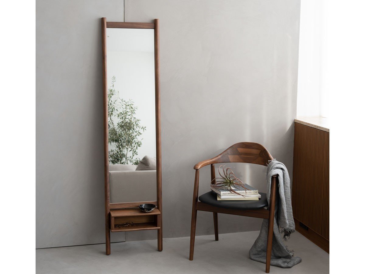 【ノーウェアライクホーム/NOWHERE LIKE HOME / GOODS】のCARMEN Stand Mirror / カルメン スタンドミラー インテリア・キッズ・メンズ・レディースファッション・服の通販 founy(ファニー) 　送料無料　Free Shipping　アクセサリー　Fashion Accessories　シンプル　Simple, Minimal　スタンド　Stand Collar, Upright Stand　ボックス　Boxy, Box Shape　ホーム・キャンプ・アウトドア・お取り寄せ　Home Living / Home & Lifestyle / Camping Gear / Outdoor Camping　家具・インテリア　Home Furniture & Interior. Stylish & Functional Living Spaces　ミラー・ドレッサー　Mirrors & Dressers　壁掛けミラー・全身鏡・スタンドミラー　Wall Mirror　ホーム・キャンプ・アウトドア・お取り寄せ　Home Living / Home & Lifestyle / Camping Gear / Outdoor Camping　家具・インテリア　Home Furniture & Interior. Stylish & Functional Living Spaces　ミラー・ドレッサー　Mirrors & Dressers　ドレッサー・ミラー付き化粧台　Vanity Table for Bedroom　ウッド:ウォールナット|ID: prp329100004655263 ipo3291000000033668333