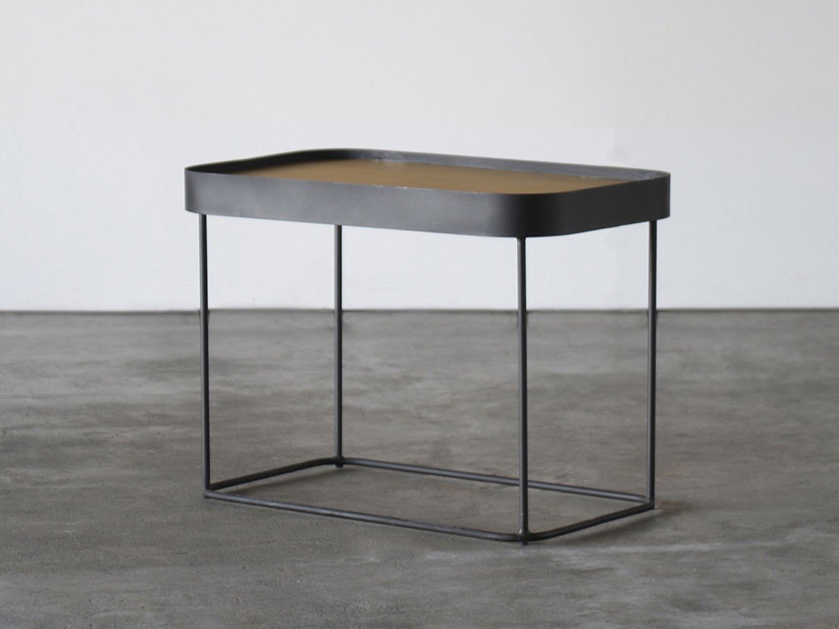 【ノーウェアライクホーム/NOWHERE LIKE HOME / GOODS】のFROM Side Table / フローム サイドテーブル 40 インテリア・キッズ・メンズ・レディースファッション・服の通販 founy(ファニー) 　送料無料　Free Shipping　テーブル　Table, Dining Table　リバーシブル　Reversible, Two-Sided　ホーム・キャンプ・アウトドア・お取り寄せ　Home Living / Home & Lifestyle / Camping Gear / Outdoor Camping　家具・インテリア　Home Furniture & Interior. Stylish & Functional Living Spaces　テーブル　Dining, Coffee & Side Tables　サイドテーブル・ナイトテーブル　Side & End Tables　オーク × PVC ブラウン(オーク面を上にした場合)|ID: prp329100004655280 ipo3291000000033668559