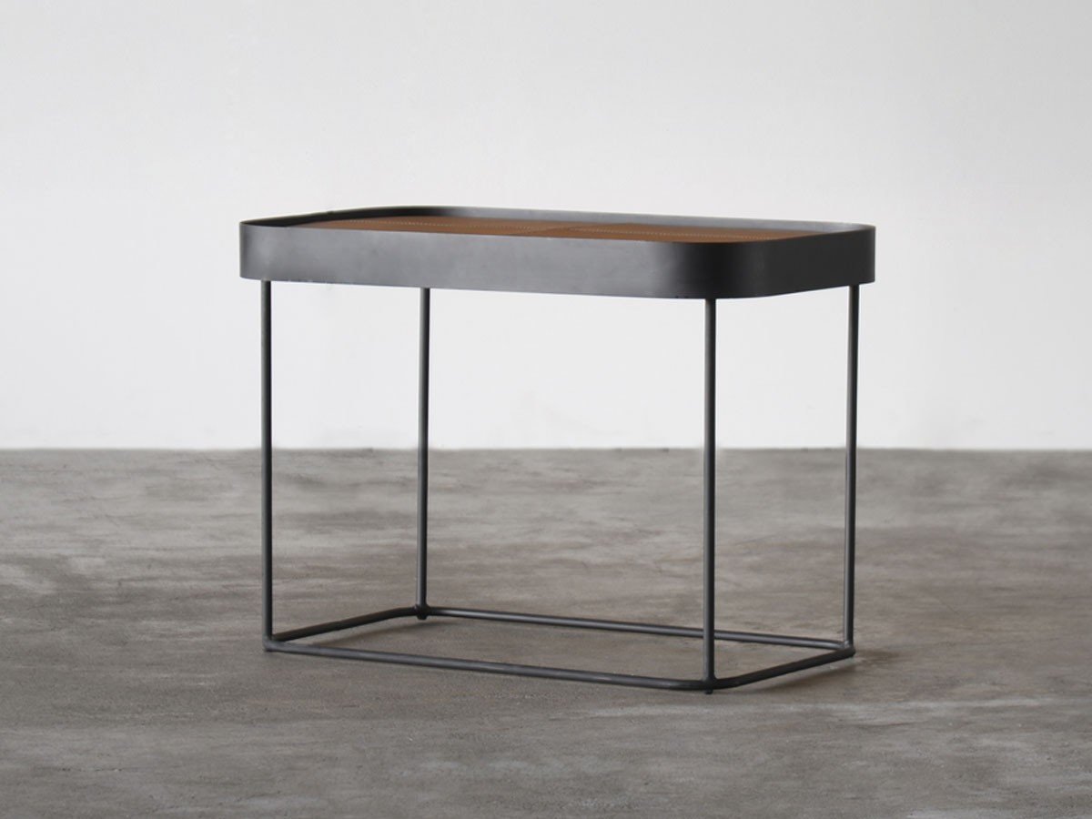 【ノーウェアライクホーム/NOWHERE LIKE HOME / GOODS】のFROM Side Table / フローム サイドテーブル 40 インテリア・キッズ・メンズ・レディースファッション・服の通販 founy(ファニー) 　送料無料　Free Shipping　テーブル　Table, Dining Table　リバーシブル　Reversible, Two-Sided　ホーム・キャンプ・アウトドア・お取り寄せ　Home Living / Home & Lifestyle / Camping Gear / Outdoor Camping　家具・インテリア　Home Furniture & Interior. Stylish & Functional Living Spaces　テーブル　Dining, Coffee & Side Tables　サイドテーブル・ナイトテーブル　Side & End Tables　オーク × PVC ブラウン(PVC面を上にした場合)|ID: prp329100004655280 ipo3291000000033668563