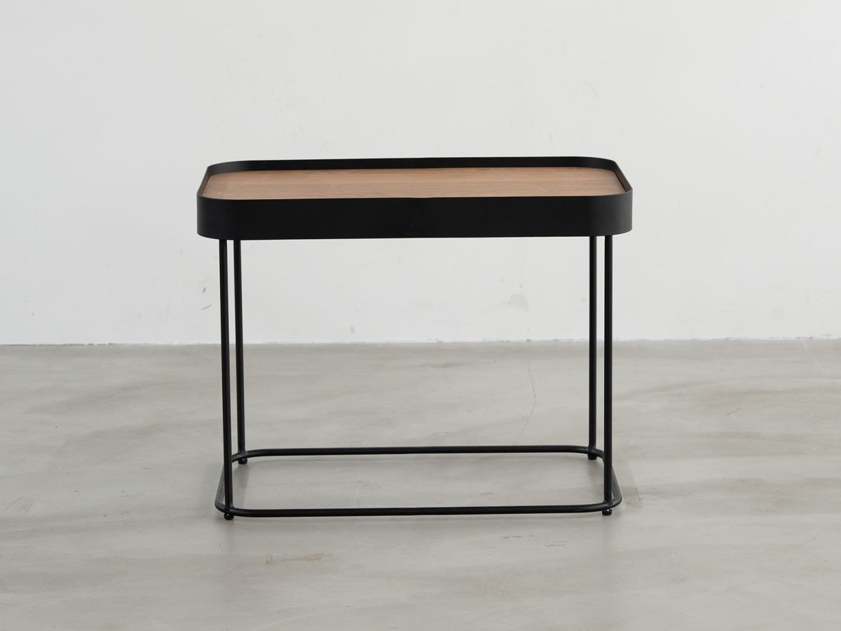 【ノーウェアライクホーム/NOWHERE LIKE HOME / GOODS】のFROM Side Table / フローム サイドテーブル 40 インテリア・キッズ・メンズ・レディースファッション・服の通販 founy(ファニー) 　送料無料　Free Shipping　テーブル　Table, Dining Table　リバーシブル　Reversible, Two-Sided　ホーム・キャンプ・アウトドア・お取り寄せ　Home Living / Home & Lifestyle / Camping Gear / Outdoor Camping　家具・インテリア　Home Furniture & Interior. Stylish & Functional Living Spaces　テーブル　Dining, Coffee & Side Tables　サイドテーブル・ナイトテーブル　Side & End Tables　ウォールナット × PVC ブラック(ウォールナット面を上にした場合)|ID: prp329100004655280 ipo3291000000033668566