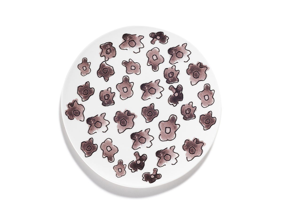 【セラックス/SERAX / GOODS】のMIDNIGHT FLOWERS by MARNI Breakfast Plate Dark Viola / ミッドナイトフラワーズ バイ マルニ ブレックファーストプレート ダークビオラ 20cm インテリア・キッズ・メンズ・レディースファッション・服の通販 founy(ファニー) 　イタリア　Italy　イラスト　Illustration　オレンジ　Orange　皿　Plate, Dish　テーブル　Table, Dining Table　手描き　Hand-Drawn, Illustrated　バランス　Balance, Style Balance　フォルム　Silhouette, Form　プレート　Plate, Dish　ラベンダー　Lavender　-|ID: prp329100004660619 ipo3291000000033727469