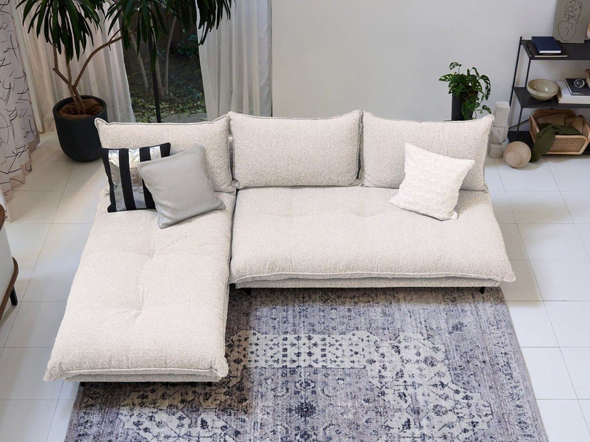 【ジャーナルスタンダード ファニチャー/journal standard Furniture / GOODS】のPORTO COUCH SOFA Low / ポルト カウチソファ ロー(ブークレ) インテリア・キッズ・メンズ・レディースファッション・服の通販 founy(ファニー) 　クッション　Cushion, Throw Pillow　テーブル　Table, Dining Table　フラット　Flat, Flat Shoes　ホーム・キャンプ・アウトドア・お取り寄せ　Home Living / Home & Lifestyle / Camping Gear / Outdoor Camping　家具・インテリア　Home Furniture & Interior. Stylish & Functional Living Spaces　ソファー　Couches & Sofas　カウチソファ・シェーズロング　Chaise Lounge Sofas　張地:アイボリー|ID: prp329100004695617 ipo3291000000033908048