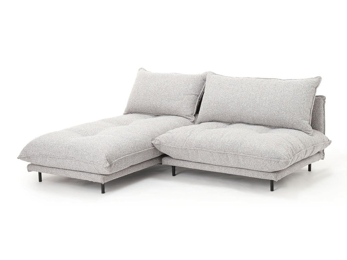 【ジャーナルスタンダード ファニチャー/journal standard Furniture / GOODS】のPORTO COUCH SOFA Low / ポルト カウチソファ ロー(ブークレ) インテリア・キッズ・メンズ・レディースファッション・服の通販 founy(ファニー) 　クッション　Cushion, Throw Pillow　テーブル　Table, Dining Table　フラット　Flat, Flat Shoes　ホーム・キャンプ・アウトドア・お取り寄せ　Home Living / Home & Lifestyle / Camping Gear / Outdoor Camping　家具・インテリア　Home Furniture & Interior. Stylish & Functional Living Spaces　ソファー　Couches & Sofas　カウチソファ・シェーズロング　Chaise Lounge Sofas　張地:グレー|ID: prp329100004695617 ipo3291000000033908057