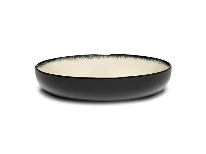 【セラックス/SERAX / GOODS】のDE by ANN DEMEULEMEESTER High Plate 18.5cm White/Black Variation D / デー バイ アン・ドゥムルメステール ハイプレート 18.5cm ホワイト/ブラック バリエーション D インテリア・キッズ・メンズ・レディースファッション・服の通販 founy(ファニー) https://founy.com/ グラデーション Gradient, Ombre テーブル Table, Dining Table プレート Plate, Dish 手描き Hand-Drawn, Illustrated |ID: prp329100004707038 ipo3291000000033996437