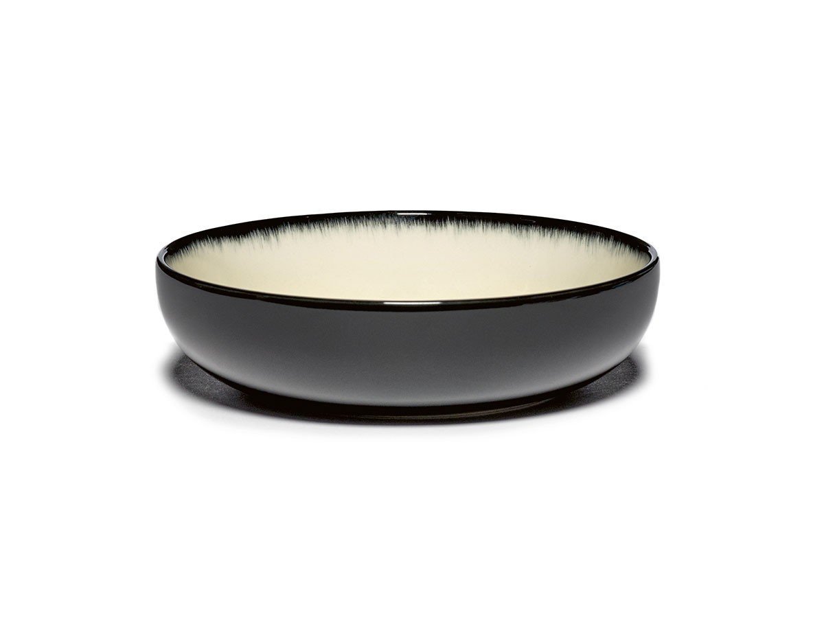 【セラックス/SERAX / GOODS】のDE by ANN DEMEULEMEESTER High Plate 15.5cm White/Black Variation D / デー バイ アン・ドゥムルメステール ハイプレート 15.5cm ホワイト/ブラック バリエーション D インテリア・キッズ・メンズ・レディースファッション・服の通販 founy(ファニー) 　グラデーション　Gradient, Ombre　テーブル　Table, Dining Table　プレート　Plate, Dish　手描き　Hand-Drawn, Illustrated　-|ID: prp329100004707040 ipo3291000000033996442