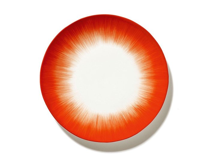 【セラックス/SERAX / GOODS】のDE by ANN DEMEULEMEESTER Plate 24cm White/Red Variation 5 / デー バイ アン・ドゥムルメステール プレート 24cm ホワイト/レッド バリエーション 5 インテリア・キッズ・メンズ・レディースファッション・服の通販 founy(ファニー) https://founy.com/ 送料無料 Free Shipping グラデーション Gradient, Ombre テーブル Table, Dining Table プレート Plate, Dish 手描き Hand-Drawn, Illustrated 皿 Plate, Dish |ID: prp329100004707047 ipo3291000000033996456