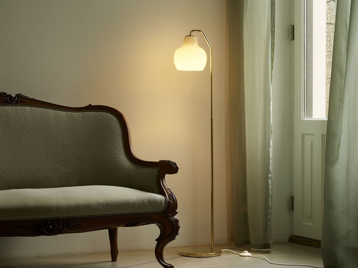 【ルイスポールセン/Louis Poulsen / GOODS】のVL Ring Crown Floor Lamp / VL リングクラウン フロアランプ 人気、トレンドファッション・服の通販 founy(ファニー) 　送料無料　Free Shipping　オーガニック　Organic Cotton　ガラス　Glass, Glassware　クラウン　Crown, Royal Motif　サテン　Satin, Glossy Fabric　フォルム　Silhouette, Form　ホーム・キャンプ・アウトドア・お取り寄せ　Home Living / Home & Lifestyle / Camping Gear / Outdoor Camping　家具・インテリア　Home Furniture & Interior. Stylish & Functional Living Spaces　ライト・照明　Lamps & Lighting Fixtures　フロアランプ・スタンドライト　Floor Lamp / Standing Lamp　 other-1|ID: prp329100004715730 ipo3291000000034070585