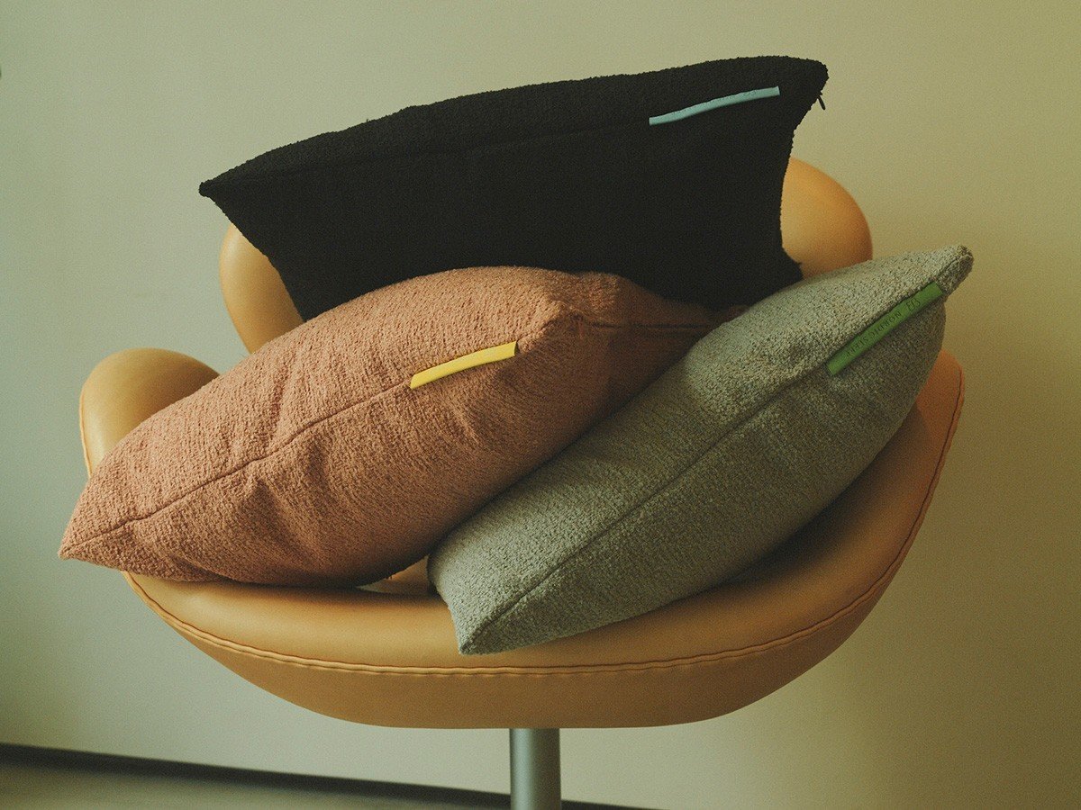 【ノルディック スリープ/NORDIC SLEEP / GOODS】のuka × NORDIC SLEEP Cushion Cover / ウカ × ノルディックスリープ クッションカバー インテリア・キッズ・メンズ・レディースファッション・服の通販 founy(ファニー) 　クッション　Cushion, Throw Pillow　コレクション　Collection, Seasonal Line　ホーム・キャンプ・アウトドア・お取り寄せ　Home Living / Home & Lifestyle / Camping Gear / Outdoor Camping　家具・インテリア　Home Furniture & Interior. Stylish & Functional Living Spaces　その他 インテリア雑貨、家具　Home Decor & Furniture Extras　カラーによってタグの色が異なります。|ID: prp329100004718244 ipo3291000000034092745