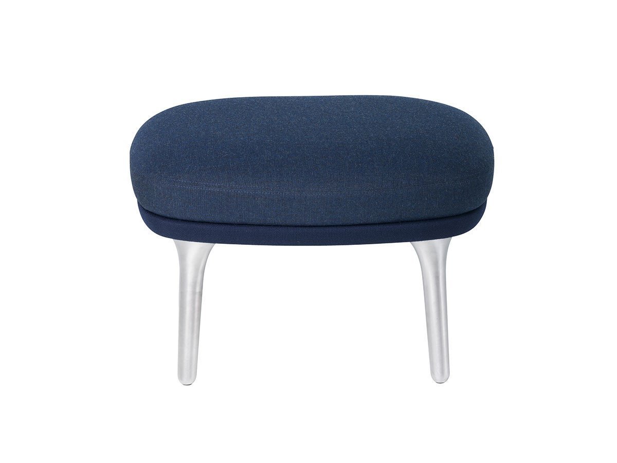 【フリッツ ハンセン/FRITZ HANSEN / GOODS】のRO / ロオチェア フットスツール サテン仕上アルミ製レッグ JH11 インテリア・キッズ・メンズ・レディースファッション・服の通販 founy(ファニー) 　クッション　Cushion, Throw Pillow　サテン　Satin, Glossy Fabric　ファブリック　Fabric, Textile　送料無料　Free Shipping　おすすめ　Recommended / Our Picks　ホーム・キャンプ・アウトドア・お取り寄せ　Home Living / Home & Lifestyle / Camping Gear / Outdoor Camping　家具・インテリア　Home Furniture & Interior. Stylish & Functional Living Spaces　チェア・椅子　Seating & Chairs　スツール・バースツール　Stools & Bar Stools　-|ID: prp329100004718251 ipo3291000000034092789