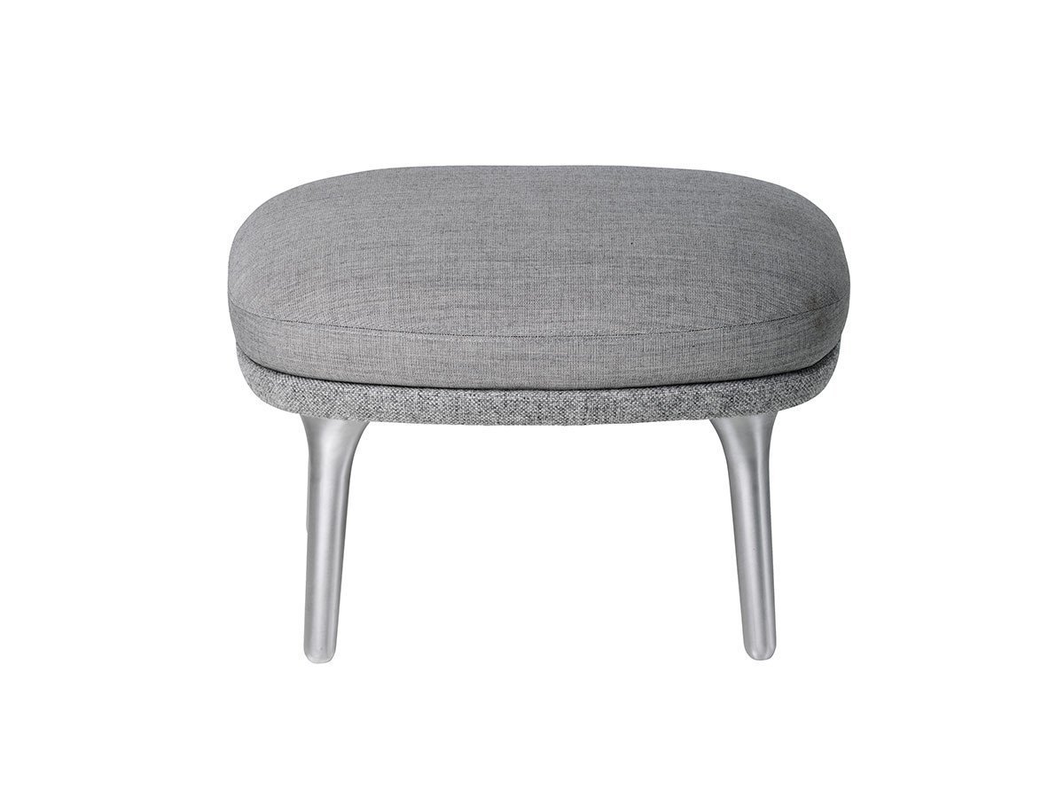 【フリッツ ハンセン/FRITZ HANSEN / GOODS】のRO / ロオチェア フットスツール サテン仕上アルミ製レッグ JH11 インテリア・キッズ・メンズ・レディースファッション・服の通販 founy(ファニー) 　クッション　Cushion, Throw Pillow　サテン　Satin, Glossy Fabric　ファブリック　Fabric, Textile　送料無料　Free Shipping　おすすめ　Recommended / Our Picks　ホーム・キャンプ・アウトドア・お取り寄せ　Home Living / Home & Lifestyle / Camping Gear / Outdoor Camping　家具・インテリア　Home Furniture & Interior. Stylish & Functional Living Spaces　チェア・椅子　Seating & Chairs　スツール・バースツール　Stools & Bar Stools　|ID: prp329100004718251 ipo3291000000034092793