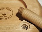 【日進木工/NISSHIN MOKKOU / GOODS】のac-cent STEP STEP / アクセント ステップ ステップ 脚部は木ねじ式で、工具を使わず簡単に組み立てることができます。|ID:prp329100004750323