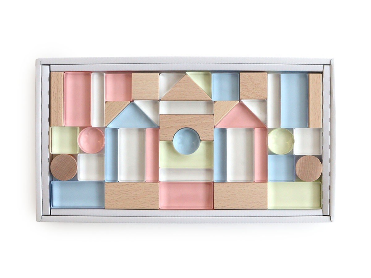 【フライミープティ/FLYMEe petit / GOODS】のLumiere Cubes / ルミエール キューブ アクリル&木の積み木 43ピース インテリア・キッズ・メンズ・レディースファッション・服の通販 founy(ファニー) アクリル Acrylic Material テーブル Table, Dining Table バランス Balance, Style Balance ベビー Baby, Babywear 送料無料 Free Shipping おすすめ Recommended / Our Picks ギフト プレゼント Gift / Present ホーム・キャンプ・アウトドア・お取り寄せ Home Living / Home & Lifestyle / Camping Gear / Outdoor Camping 家具・インテリア Home Furniture & Interior. Stylish & Functional Living Spaces キッズ家具 Children's Furniture & Storage -|ID: prp329100004768440 ipo3291000000034536889