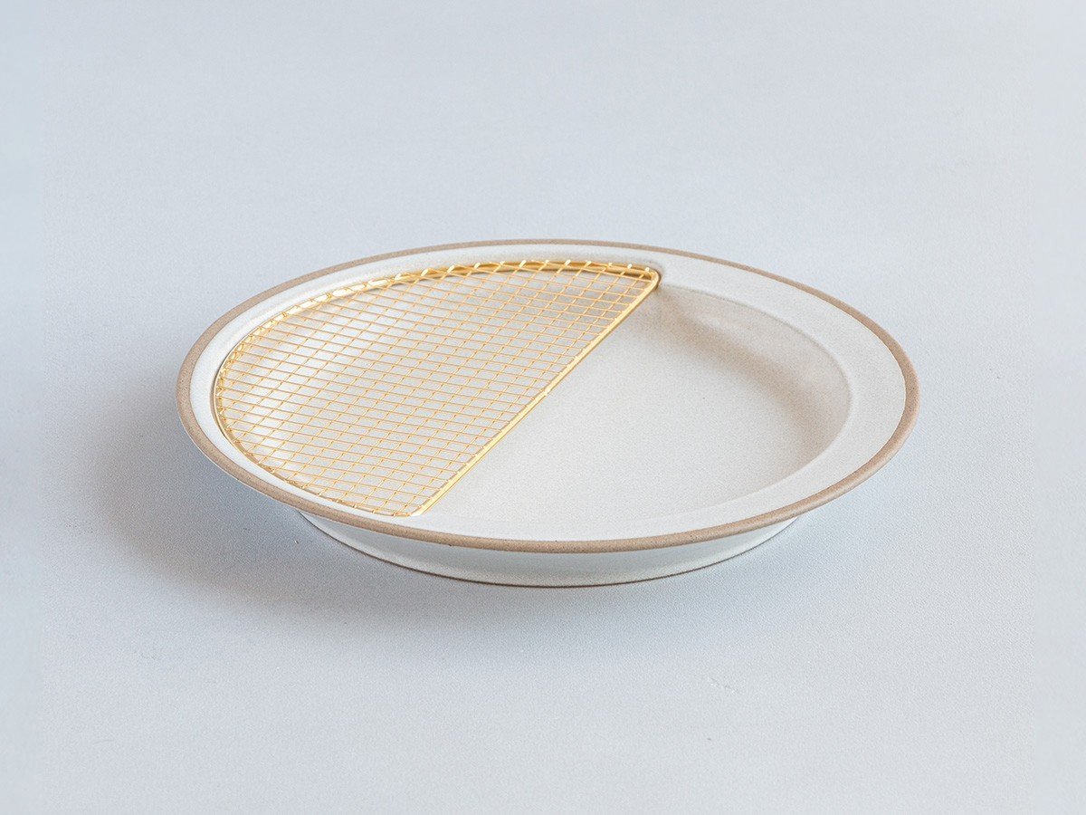 【キキメ/KIKIME / GOODS】のamime / アミメ プレート 半月 純金網 インテリア・キッズ・メンズ・レディースファッション・服の通販 founy(ファニー) 皿 Plate, Dish テーブル Table, Dining Table なめらか Smooth, Silky Texture プレート Plate, Dish モダン Modern, Contemporary ホワイト|ID: prp329100004768462 ipo3291000000034537062
