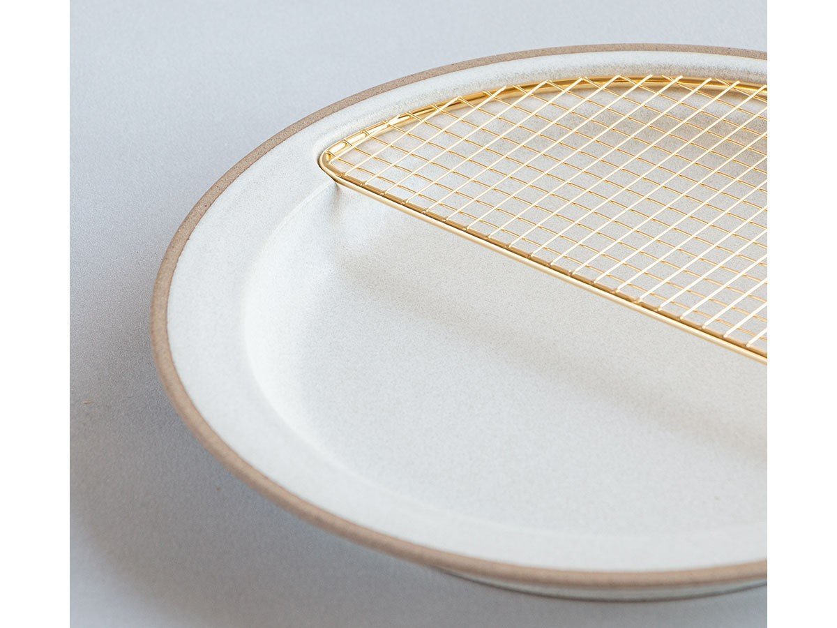 【キキメ/KIKIME / GOODS】のamime / アミメ プレート 半月 純金網 インテリア・キッズ・メンズ・レディースファッション・服の通販 founy(ファニー) 皿 Plate, Dish テーブル Table, Dining Table なめらか Smooth, Silky Texture プレート Plate, Dish モダン Modern, Contemporary ホワイト|ID: prp329100004768462 ipo3291000000034537065