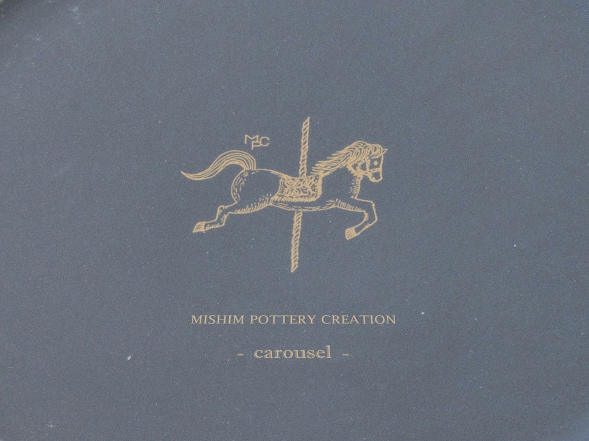 【ミシンポタリークリエーション/MISHIM POTTERY CREATION / GOODS】のStiLL round “year”plate S 2026 / スティル ラウンド イヤープレート S 2026(藍墨茶) インテリア・キッズ・メンズ・レディースファッション・服の通販 founy(ファニー) 　アンティーク　Antique-Inspired　イラスト　Illustration　皿　Plate, Dish　テーブル　Table, Dining Table　人気　Popular, Best Seller　ハンド　Hand, Handmade　プリント　Print, Printed Pattern　プレート　Plate, Dish　モチーフ　Motif, Design Theme　ラウンド　Round, Round Neck　時間や方角を示す十二支を覚えやすくするため動物を当てたと言われる干支。そのユニークな置き換えを、MI|ID: prp329100004773686 ipo3291000000034595515