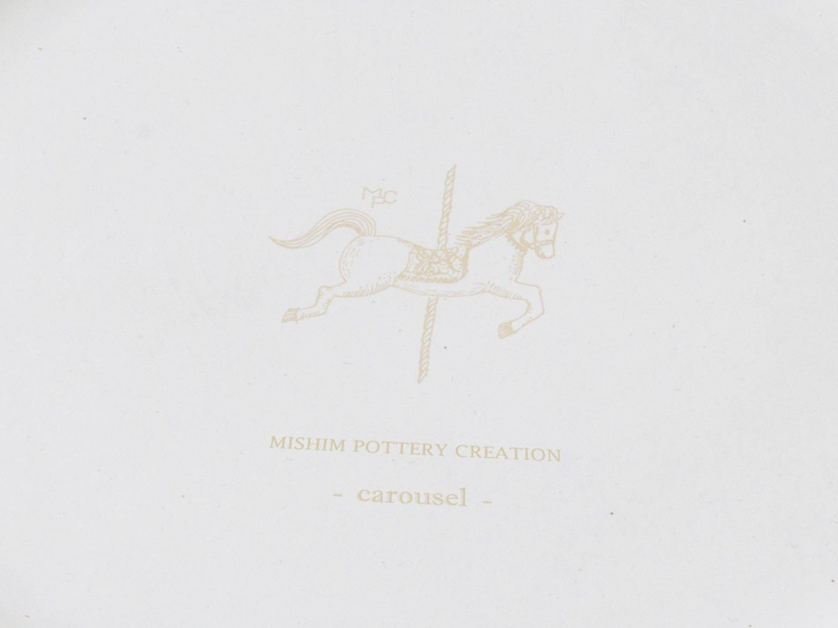 【ミシンポタリークリエーション/MISHIM POTTERY CREATION / GOODS】のStiLL round “year”plate S 2026 / スティル ラウンド イヤープレート S 2026(胡粉) インテリア・キッズ・メンズ・レディースファッション・服の通販 founy(ファニー) 　アンティーク　Antique-Inspired　イラスト　Illustration　皿　Plate, Dish　テーブル　Table, Dining Table　人気　Popular, Best Seller　ハンド　Hand, Handmade　プリント　Print, Printed Pattern　プレート　Plate, Dish　モチーフ　Motif, Design Theme　ラウンド　Round, Round Neck　時間や方角を示す十二支を覚えやすくするため動物を当てたと言われる干支。そのユニークな置き換えを、MI|ID: prp329100004773687 ipo3291000000034595522