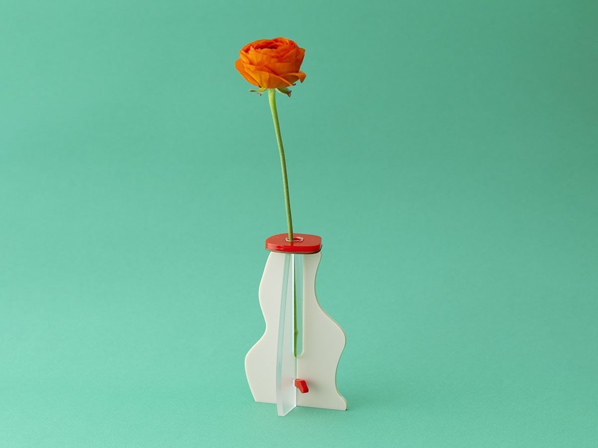 【フライミーアクセソワ/FLYMEe accessoire / GOODS】のplying ICHIRIN VASE plus / プライング 一輪挿し プラス インテリア・キッズ・メンズ・レディースファッション・服の通販 founy(ファニー) 　アクリル　Acrylic Material　ガラス　Glass, Glassware　コンパクト　Compact, Small Size　フラワー　Flower, Floral　プレート　Plate, Dish　レギュラー　Regular, Standard Fit　ホーム・キャンプ・アウトドア・お取り寄せ　Home Living / Home & Lifestyle / Camping Gear / Outdoor Camping　家具・インテリア　Home Furniture & Interior. Stylish & Functional Living Spaces　その他 インテリア雑貨、家具　Home Decor & Furniture Extras　ホワイト|ID: prp329100004773688 ipo3291000000034595544