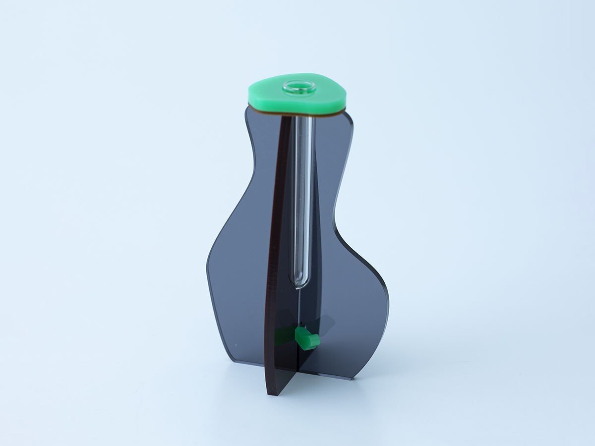 【フライミーアクセソワ/FLYMEe accessoire / GOODS】のplying ICHIRIN VASE plus / プライング 一輪挿し プラス インテリア・キッズ・メンズ・レディースファッション・服の通販 founy(ファニー) 　アクリル　Acrylic Material　ガラス　Glass, Glassware　コンパクト　Compact, Small Size　フラワー　Flower, Floral　プレート　Plate, Dish　レギュラー　Regular, Standard Fit　ホーム・キャンプ・アウトドア・お取り寄せ　Home Living / Home & Lifestyle / Camping Gear / Outdoor Camping　家具・インテリア　Home Furniture & Interior. Stylish & Functional Living Spaces　その他 インテリア雑貨、家具　Home Decor & Furniture Extras　ブラック|ID: prp329100004773688 ipo3291000000034595545