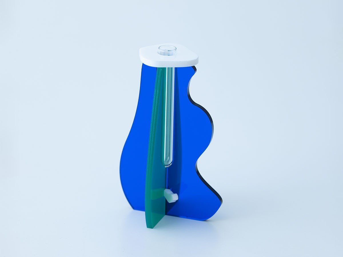 【フライミーアクセソワ/FLYMEe accessoire / GOODS】のplying ICHIRIN VASE plus / プライング 一輪挿し プラス インテリア・キッズ・メンズ・レディースファッション・服の通販 founy(ファニー) 　アクリル　Acrylic Material　ガラス　Glass, Glassware　コンパクト　Compact, Small Size　フラワー　Flower, Floral　プレート　Plate, Dish　レギュラー　Regular, Standard Fit　ホーム・キャンプ・アウトドア・お取り寄せ　Home Living / Home & Lifestyle / Camping Gear / Outdoor Camping　家具・インテリア　Home Furniture & Interior. Stylish & Functional Living Spaces　その他 インテリア雑貨、家具　Home Decor & Furniture Extras　ネイビー|ID: prp329100004773688 ipo3291000000034595549