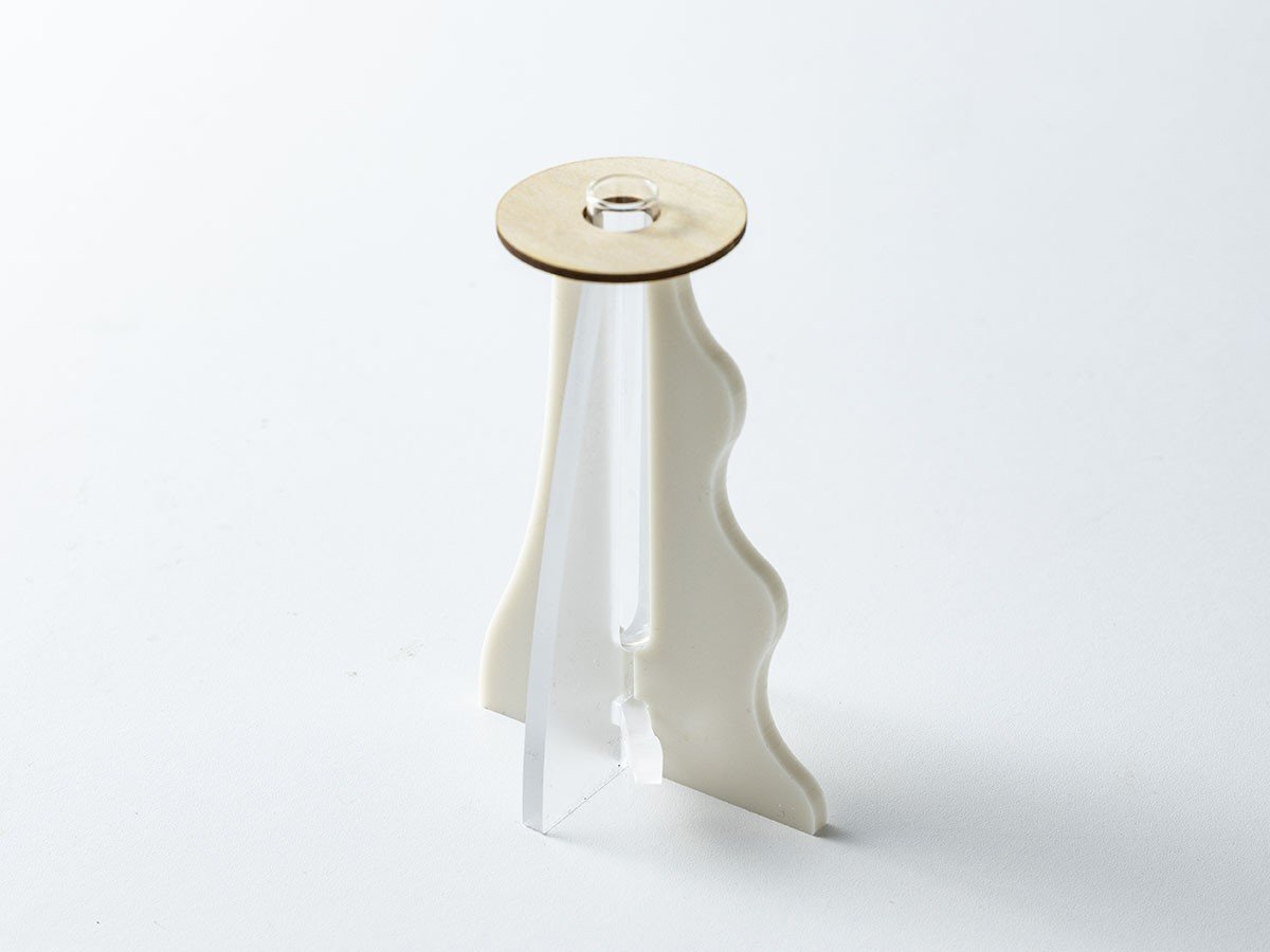 【フライミーアクセソワ/FLYMEe accessoire / GOODS】のplying ICHIRIN VASE matte / プライング 一輪挿し マット インテリア・キッズ・メンズ・レディースファッション・服の通販 founy(ファニー) 　アクリル　Acrylic Material　コンパクト　Compact, Small Size　フラワー　Flower, Floral　プレート　Plate, Dish　ホーム・キャンプ・アウトドア・お取り寄せ　Home Living / Home & Lifestyle / Camping Gear / Outdoor Camping　家具・インテリア　Home Furniture & Interior. Stylish & Functional Living Spaces　その他 インテリア雑貨、家具　Home Decor & Furniture Extras　ホワイト|ID: prp329100004773689 ipo3291000000034595560