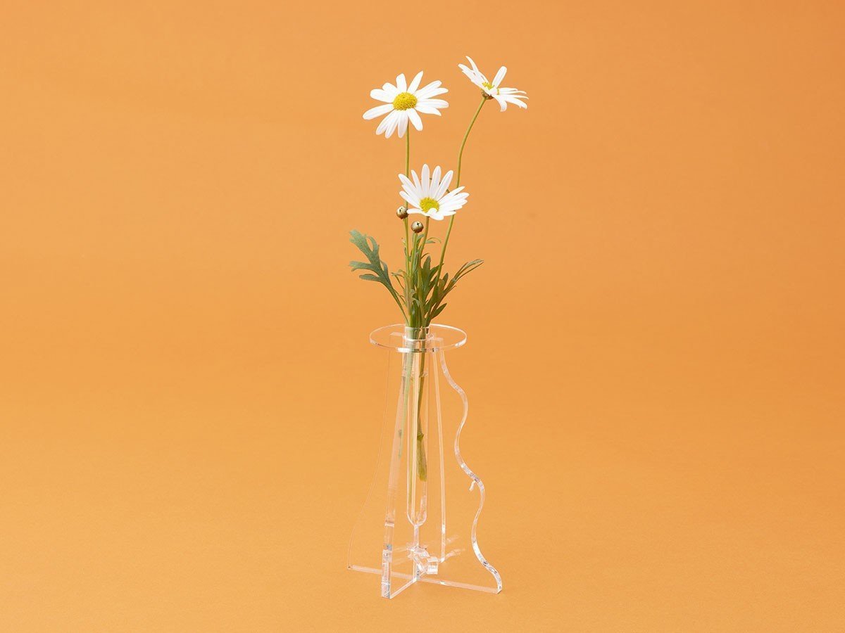 【フライミーアクセソワ/FLYMEe accessoire / GOODS】のplying ICHIRIN VASE monotone / プライング 一輪挿し モノトーン インテリア・キッズ・メンズ・レディースファッション・服の通販 founy(ファニー) 　アクリル　Acrylic Material　コンパクト　Compact, Small Size　フラワー　Flower, Floral　プレート　Plate, Dish　モノトーン　Monotone, Black and White　ホーム・キャンプ・アウトドア・お取り寄せ　Home Living / Home & Lifestyle / Camping Gear / Outdoor Camping　家具・インテリア　Home Furniture & Interior. Stylish & Functional Living Spaces　その他 インテリア雑貨、家具　Home Decor & Furniture Extras　クリア|ID: prp329100004773690 ipo3291000000034595568