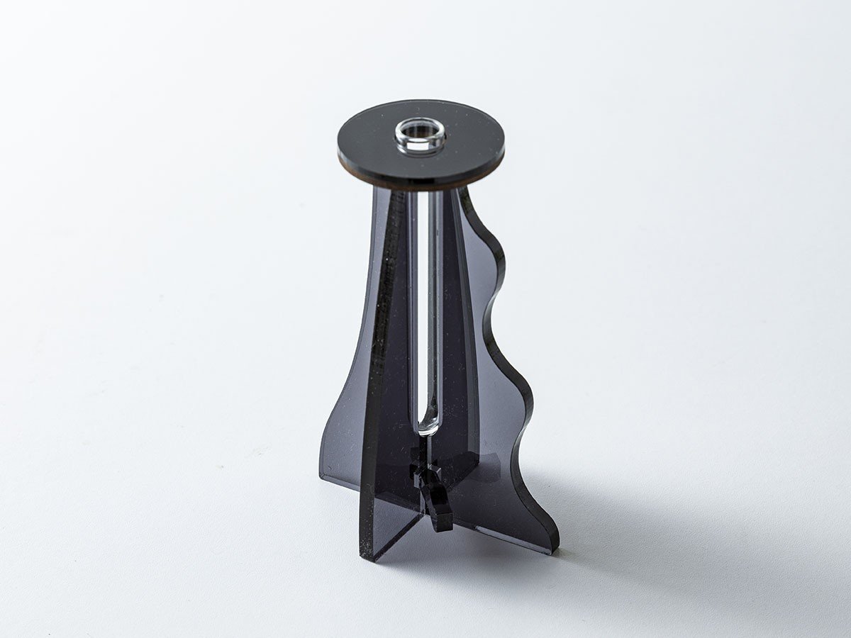 【フライミーアクセソワ/FLYMEe accessoire / GOODS】のplying ICHIRIN VASE monotone / プライング 一輪挿し モノトーン インテリア・キッズ・メンズ・レディースファッション・服の通販 founy(ファニー) 　アクリル　Acrylic Material　コンパクト　Compact, Small Size　フラワー　Flower, Floral　プレート　Plate, Dish　モノトーン　Monotone, Black and White　ホーム・キャンプ・アウトドア・お取り寄せ　Home Living / Home & Lifestyle / Camping Gear / Outdoor Camping　家具・インテリア　Home Furniture & Interior. Stylish & Functional Living Spaces　その他 インテリア雑貨、家具　Home Decor & Furniture Extras　ブラック|ID: prp329100004773690 ipo3291000000034595569