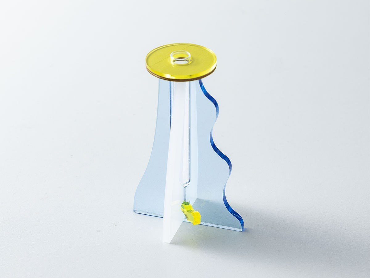 【フライミーアクセソワ/FLYMEe accessoire / GOODS】のplying ICHIRIN VASE colorful / プライング 一輪挿し カラフル インテリア・キッズ・メンズ・レディースファッション・服の通販 founy(ファニー) 　アクリル　Acrylic Material　カラフル　Colorful Design　コンパクト　Compact, Small Size　フラワー　Flower, Floral　プレート　Plate, Dish　ホーム・キャンプ・アウトドア・お取り寄せ　Home Living / Home & Lifestyle / Camping Gear / Outdoor Camping　家具・インテリア　Home Furniture & Interior. Stylish & Functional Living Spaces　その他 インテリア雑貨、家具　Home Decor & Furniture Extras　ブルー|ID: prp329100004773692 ipo3291000000034595593