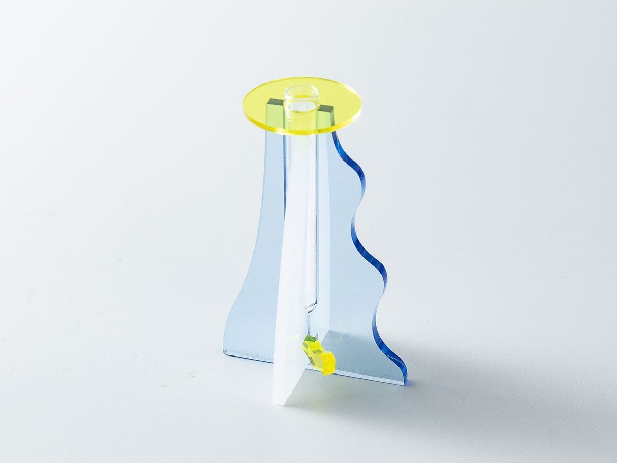 【フライミーアクセソワ/FLYMEe accessoire / GOODS】のplying ICHIRIN VASE colorful / プライング 一輪挿し カラフル インテリア・キッズ・メンズ・レディースファッション・服の通販 founy(ファニー) 　アクリル　Acrylic Material　カラフル　Colorful Design　コンパクト　Compact, Small Size　フラワー　Flower, Floral　プレート　Plate, Dish　ホーム・キャンプ・アウトドア・お取り寄せ　Home Living / Home & Lifestyle / Camping Gear / Outdoor Camping　家具・インテリア　Home Furniture & Interior. Stylish & Functional Living Spaces　その他 インテリア雑貨、家具　Home Decor & Furniture Extras　ブルー|ID: prp329100004773692 ipo3291000000034595595