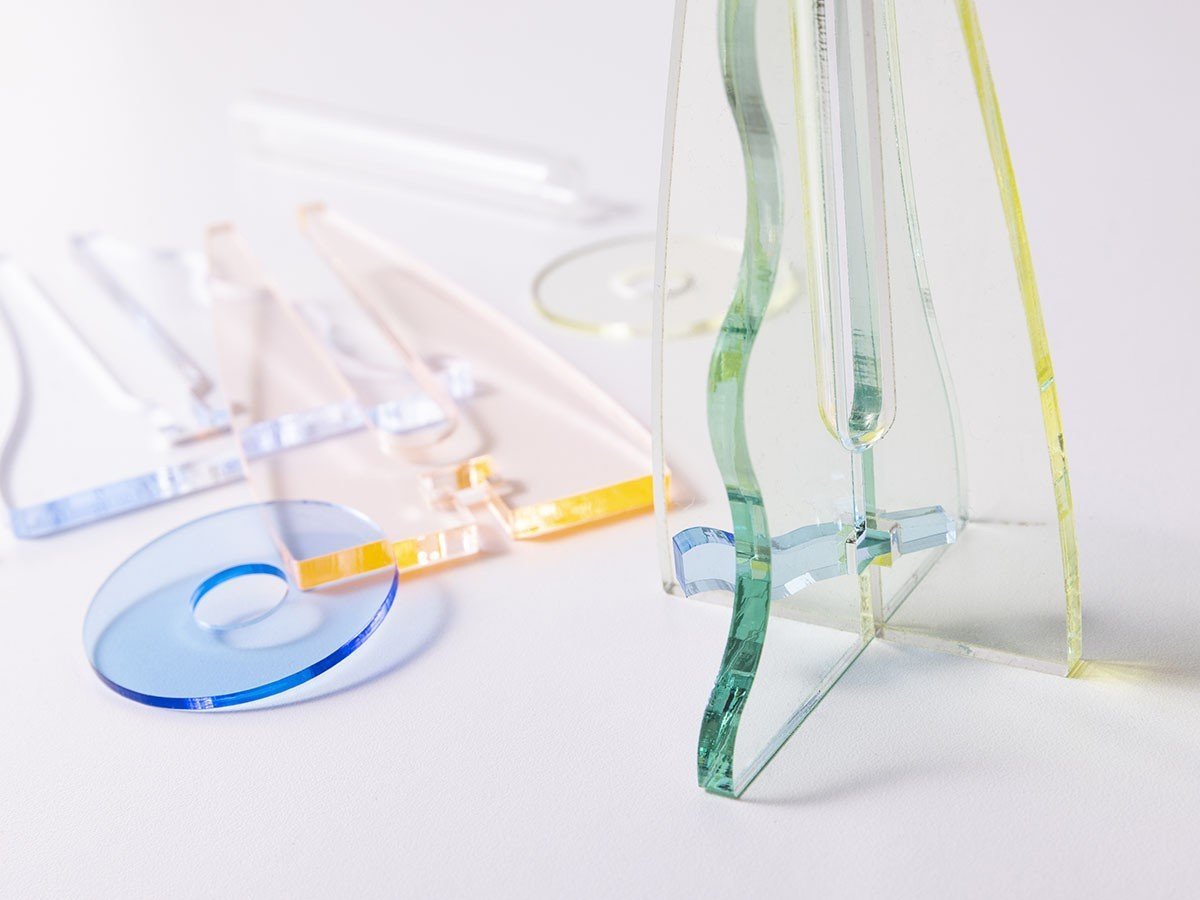 【フライミーアクセソワ/FLYMEe accessoire / GOODS】のplying ICHIRIN VASE colorful / プライング 一輪挿し カラフル インテリア・キッズ・メンズ・レディースファッション・服の通販 founy(ファニー) 　アクリル　Acrylic Material　カラフル　Colorful Design　コンパクト　Compact, Small Size　フラワー　Flower, Floral　プレート　Plate, Dish　ホーム・キャンプ・アウトドア・お取り寄せ　Home Living / Home & Lifestyle / Camping Gear / Outdoor Camping　家具・インテリア　Home Furniture & Interior. Stylish & Functional Living Spaces　その他 インテリア雑貨、家具　Home Decor & Furniture Extras　参考イメージ|ID: prp329100004773692 ipo3291000000034595604