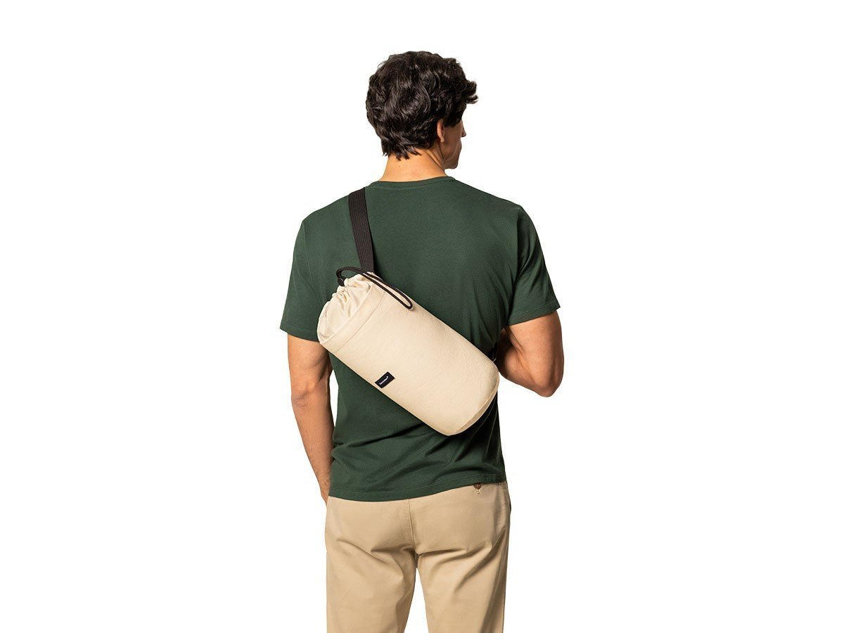 【その他のブランド/Other】のMEMORY FOAM BED PILLOW / メモリーフォームベッドピロー(パウダーホワイト) インテリア・キッズ・メンズ・レディースファッション・服の通販 founy(ファニー) 　送料無料　Free Shipping　コンパクト　Compact, Small Size　パウダー　Powder, Soft Tone　フォーム　Form　リラックス　Relax, Relaxed Fit　旅行　Travel　ホーム・キャンプ・アウトドア・お取り寄せ　Home Living / Home & Lifestyle / Camping Gear / Outdoor Camping　家具・インテリア　Home Furniture & Interior. Stylish & Functional Living Spaces　その他 インテリア雑貨、家具　Home Decor & Furniture Extras　保管袋付きのため、コンパクトに丸めて旅行先に持って行くことも可能です。|ID: prp329100004780155 ipo3291000000034675118