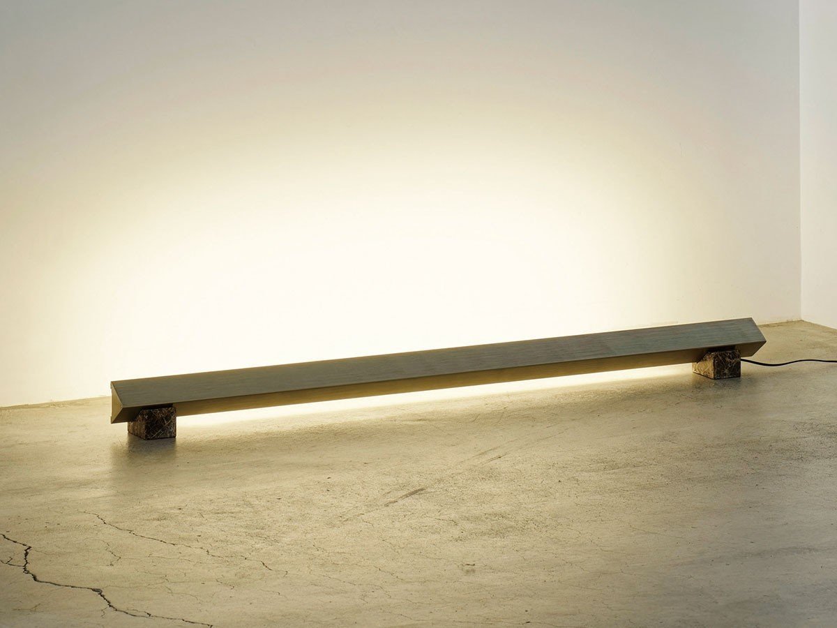 【フライミー ファクトリー/FLYMEe Factory / GOODS】のLED Floor Light / LED フロアライト #121753 人気、トレンドファッション・服の通販 founy(ファニー) 　コンパクト　Compact, Small Size　シルバー　Silver, Metallic Silver　トライアングル　Triangle, Triangular Shape　モダン　Modern, Contemporary　モノトーン　Monotone, Black and White　送料無料　Free Shipping　おすすめ　Recommended / Our Picks　ホーム・キャンプ・アウトドア・お取り寄せ　Home Living / Home & Lifestyle / Camping Gear / Outdoor Camping　家具・インテリア　Home Furniture & Interior. Stylish & Functional Living Spaces　ライト・照明　Lamps & Lighting Fixtures　フロアランプ・スタンドライト　Floor Lamp / Standing Lamp　 other-1|ID: prp329100004784186 ipo3291000000034725174